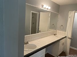 4 Beds Lovely Beautiful Available For Rent in San Antonio, TX (Photo 6 of 12)