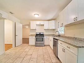 1022 Uster St, Mobile, Al 36608 in Mobile, AL (Photo 2 of 12)