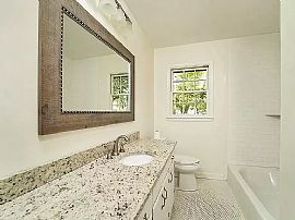 1022 Uster St, Mobile, Al 36608 in Mobile, AL (Photo 4 of 12)