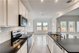 3 Beds Lovely Beautiful Available For Rent in Pflugerville, TX (Photo 10 of 12)