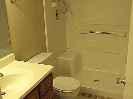 13304 N 26th Dr, Phoenix, Az 85029 in Phoenix, AZ (Photo 4 of 6)