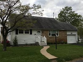 Charming 4 Bedroom Home in Oakhurst, NJ (Photo 2 of 8)