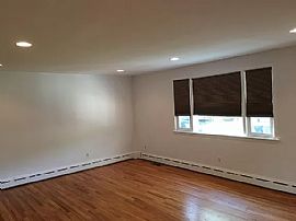 Charming 4 Bedroom Home in Oakhurst, NJ (Photo 5 of 8)