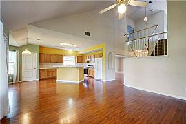 4 Beds Lovely Beautiful Available For Rent in Austin, TX (Photo 4 of 12)