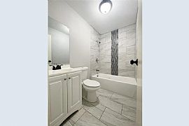 4 Beds Lovely Beautiful Available For Rent in Dallas, TX (Photo 7 of 12)