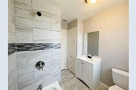 4 Beds Lovely Beautiful Available For Rent in Dallas, TX (Photo 9 of 12)