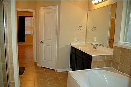 3 Beds Lovely Beautiful Available For Rent in League City, TX (Photo 11 of 12)