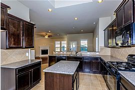 3 Beds Lovely Beautiful Available For Rent in League City, TX (Photo 5 of 12)