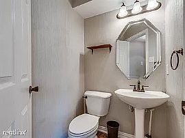 3 Beds Lovely Beautiful Available For Rent in Lewisville, TX (Photo 10 of 12)