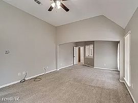 3 Beds Lovely Beautiful Available For Rent in Lewisville, TX (Photo 11 of 12)