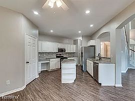 3 Beds Lovely Beautiful Available For Rent in Lewisville, TX (Photo 4 of 12)