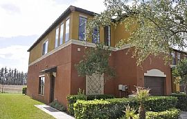 1015 Tullamore Dr, Zephyrhills, Fl 33543 in Zephyrhills, FL