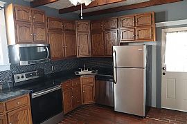 806 Washington St, Cumberland, Md 21502 in Cumberland, MD (Photo 4 of 12)