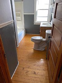 806 Washington St, Cumberland, Md 21502 in Cumberland, MD (Photo 6 of 12)