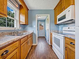 Cute 3 Bedroom 2 Bath Home For Rent in Martinsville, VA (Photo 4 of 8)