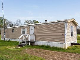 83 Lakewater Dr, Tallassee, Al 36078 in Tallassee, AL