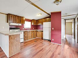 83 Lakewater Dr, Tallassee, Al 36078 in Tallassee, AL (Photo 4 of 9)