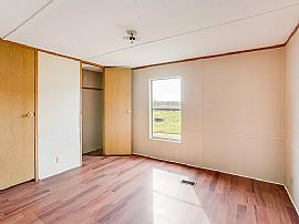 83 Lakewater Dr, Tallassee, Al 36078 in Tallassee, AL (Photo 6 of 9)