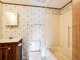 83 Lakewater Dr, Tallassee, Al 36078 in Tallassee, AL (Photo 7 of 9)