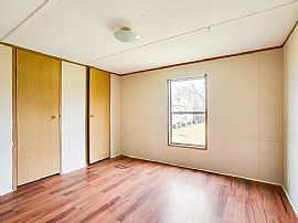 83 Lakewater Dr, Tallassee, Al 36078 in Tallassee, AL (Photo 8 of 9)