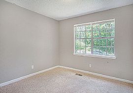 Beautiful 3 Bedroom 2 Bath Home For Rent in Birmingham, AL (Photo 5 of 5)