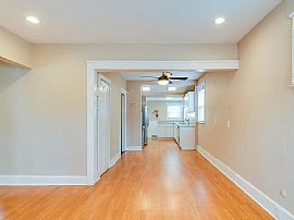  Beautiful 2 Bedroom 1.5 Bath Home For Rent in Ferndale, MI (Photo 2 of 7)