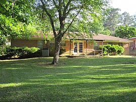 Beautiful 3 Bedroom 2 Bath Home For Rent in Tyler, TX