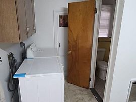 182 Washington St, Norwich, Ct 06360 in Norwich, CT (Photo 5 of 12)