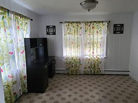 182 Washington St, Norwich, Ct 06360 in Norwich, CT (Photo 6 of 12)