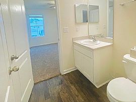 Beautiful 3 Bedroom 2.5 Bath Home For Rent in Jacksonville, FL (Photo 3 of 6)