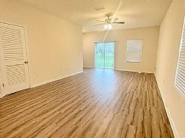 Beautiful 3 Bedroom 2.5 Bath Home For Rent in Jacksonville, FL (Photo 4 of 6)