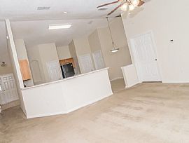 Beautiful 4 Bedroom 2 Bath Home For Rent in Jacksonville, FL (Photo 3 of 6)