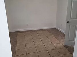 3323 W Monroe St #b, Phoenix, Az 85009 in Phoenix, AZ (Photo 9 of 10)