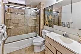 Furnished 2 Bed, 1 Bath Apartment on 411 Hobron Ln in Honolulu, HI (Photo 11 of 12)