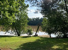 127 Lock 9 Rd, Buffalo, Wv 25033 in Buffalo, WV (Photo 2 of 4)