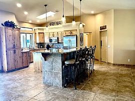 321 White Oak Dr, Lake Havasu City, Az 86403 in Lake Havasu City, AZ (Photo 4 of 12)