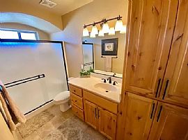 321 White Oak Dr, Lake Havasu City, Az 86403 in Lake Havasu City, AZ (Photo 8 of 12)