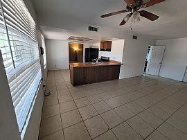 114 E Saguaro St, Casa Grande, Az 85122 in Casa Grande, AZ (Photo 4 of 12)