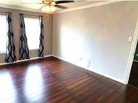 Lovely Two-Story Home with Open Floor Plan and Lots of Natural  in San Antonio, TX (Photo 3 of 8)