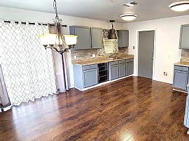 Lovely Two-Story Home with Open Floor Plan and Lots of Natural  in San Antonio, TX (Photo 5 of 8)