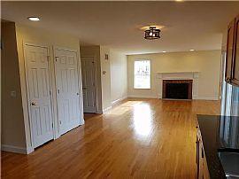 16 Paddock Ln, Middletown, Ri 02842 in Middletown, RI (Photo 4 of 12)