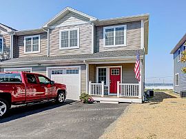 314b Chases Ln, Middletown, Ri 02842 in Middletown, RI