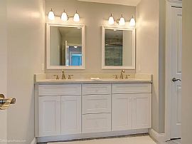 314b Chases Ln, Middletown, Ri 02842 in Middletown, RI (Photo 8 of 10)