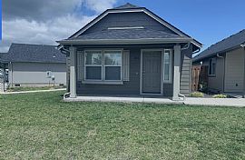 204 River Walk Pl, Cottage Grove, Or 97424  House For Rent in Cottage Grove, OR
