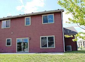 Spacious 3 Bedroom 2.5 Bath Home For Rent in Manhattan, KS