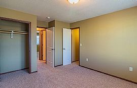 Spacious 3 Bedroom 2.5 Bath Home For Rent in Manhattan, KS (Photo 8 of 9)