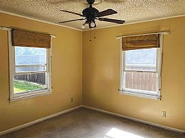 Beautiful 4 Bedroom 2 Bath Home For Rent  in Manhattan, KS (Photo 8 of 10)