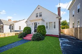 23 Rowan St, Providence, Ri 02908 in Tiverton, RI (Photo 2 of 7)