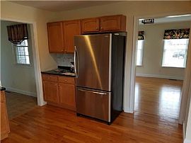 Spacious House For Rent, 16 Paddock Ln, Middletown, Ri 02842 in Middletown, RI (Photo 8 of 12)