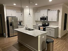 105 Pointe Haven Ct Sw, Huntsville, Al 35824 in Huntsville, AL (Photo 6 of 12)